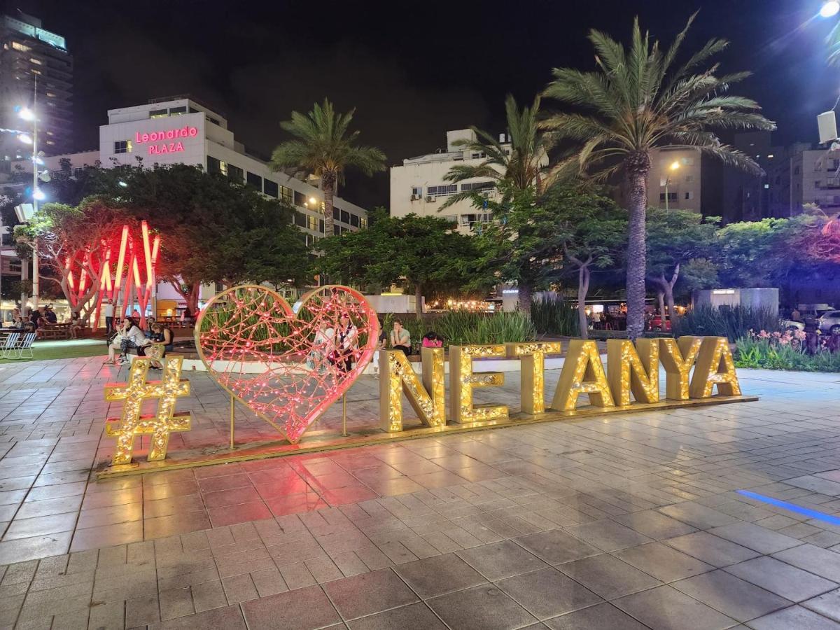 Chilling In Netanya Lägenhet Exteriör bild
